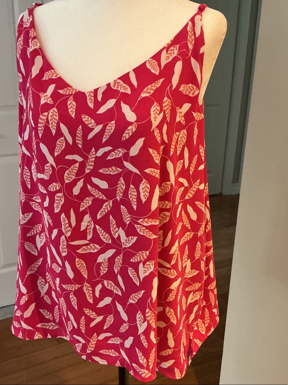 Silky soft lined women’s sleeveless 2X Top